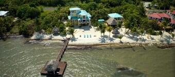 Lucky Duck Villa - Huge Beachfront, Pool and Pier