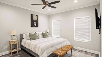 3 habitaciones, tabla de planchar con plancha, wifi y ropa de cama