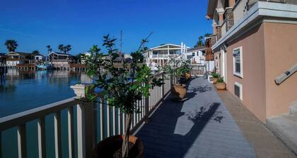Copper Bottom - Waterfront 4BR, Dock, Pools, Golf