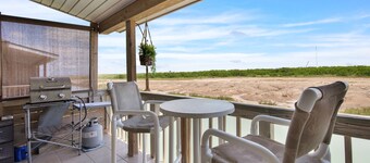 Views of Space X - Heron's Sea Cottage and just minutes from South Padre Island #1040