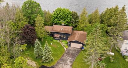 Waterfront Home in Sturgeon Bay, Door County