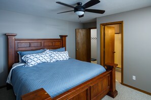 4 bedrooms, travel cot, free WiFi, bed sheets