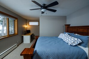 4 間睡房、可攜式嬰兒床、免費 Wi-Fi、床單