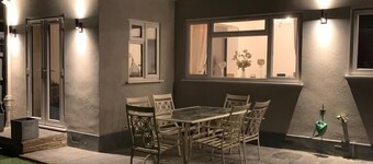 Beautiful 2-Bed Bungalow in Canvey Island