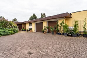 Exterior - Apartment "2" with Wi-Fi & Terrace (Damp)