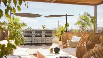 Penthouse La Zambra | 1 bedroom, premium bedding, down duvets, minibar
