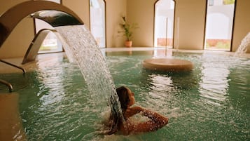 Couples treatment room(s), sauna, steam room, Turkish bath/hammam