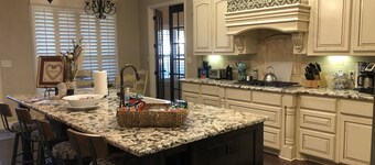 LUXURY HOME IN TOWN OF GRANBURY - Kokopelli Getaways