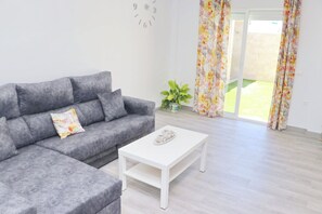 Living area - Chalet del Sultan with pool and WiFI (Conil de la Frontera)