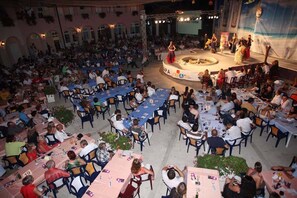 Outdoor banquet area - Apartment 7, first floor (Rogoznica)