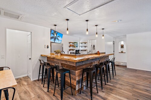 Cozy, Gated, Hot Tub & Sauna, Playroom, Bar, Fenced-in Yard.