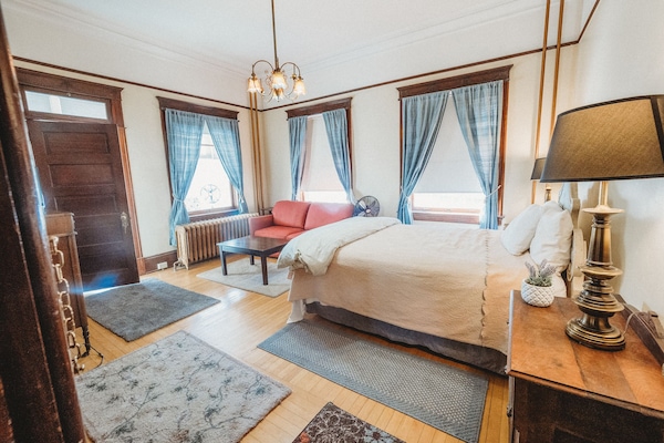 Classic Quadruple Room | Down duvets, individually decorated, individually furnished