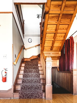 Interior - Tarabino Inn (Trinidad)