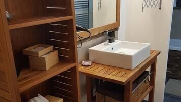 Een bad, een haardroger