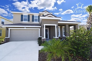 House, 5 Bedrooms | Exterior