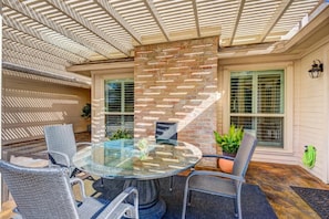 Outdoor dining - Four bedroom in United States of America, Tomball (Tomball)