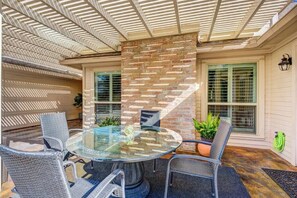 屋外ダイニングエリア