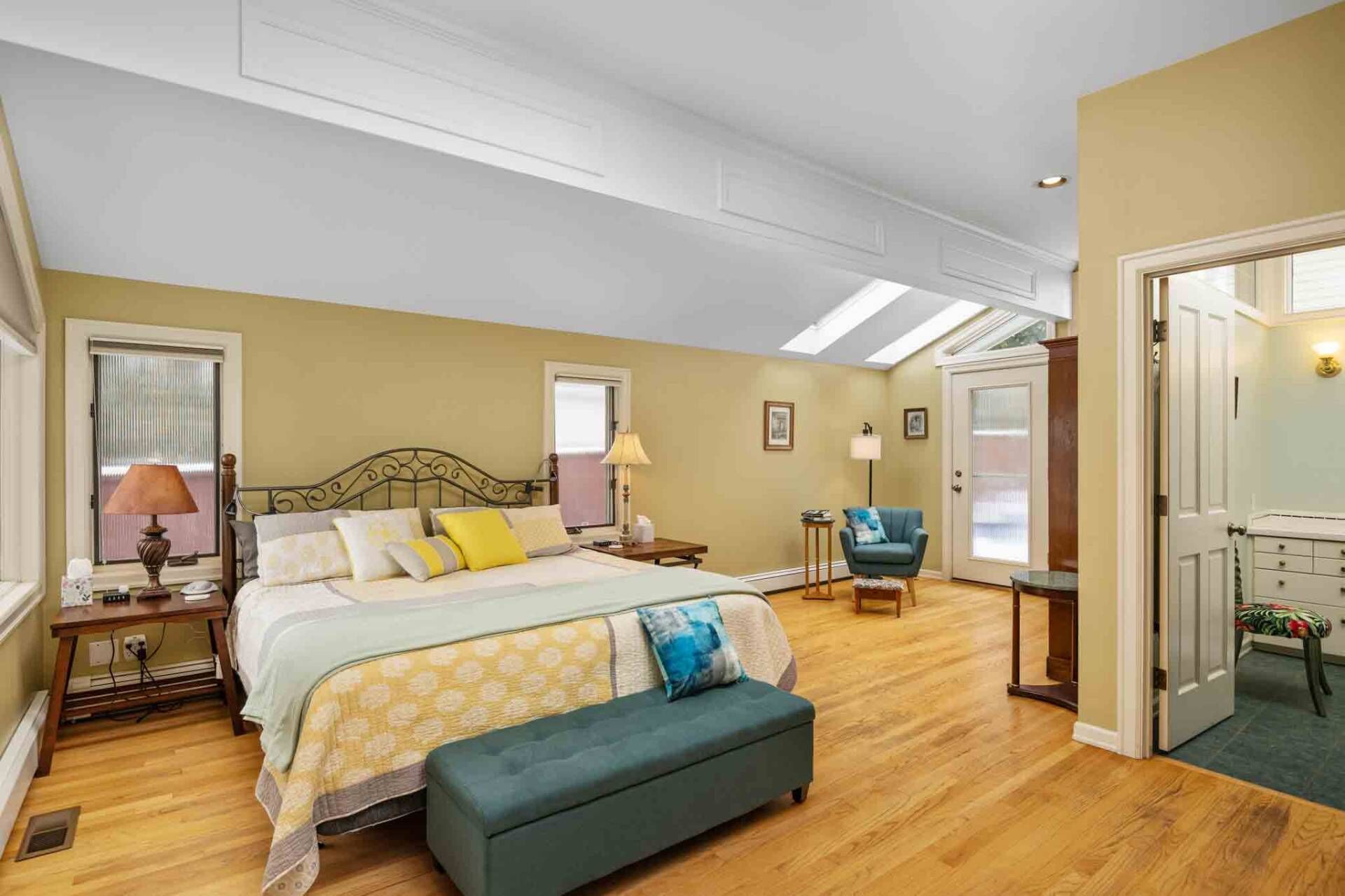 4 多间卧室、熨斗/熨衣板、免费 WiFi