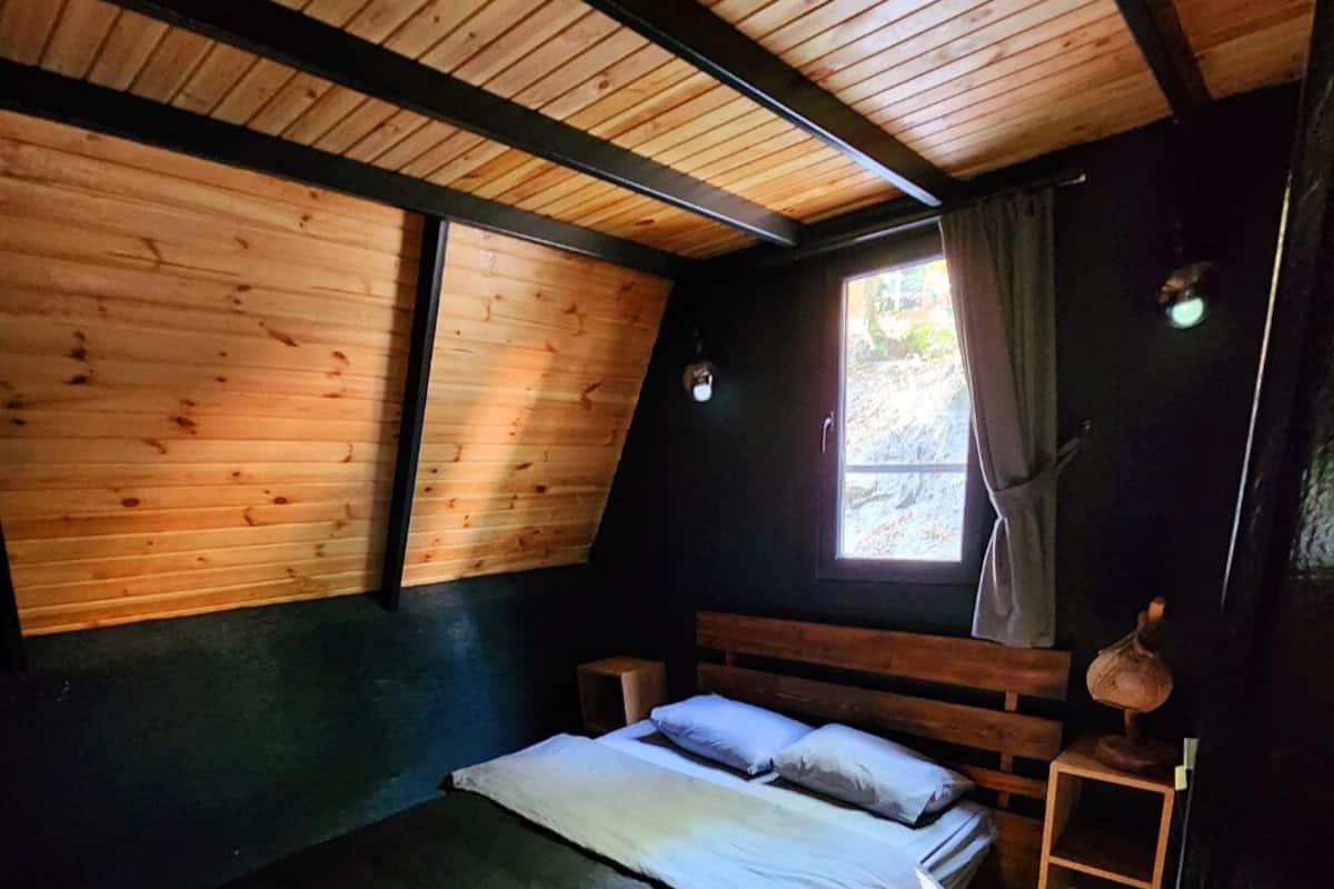 Deluxe-Bungalow | 2 Schlafzimmer, hochwertige Bettwaren, kostenloses WLAN, Bettwäsche