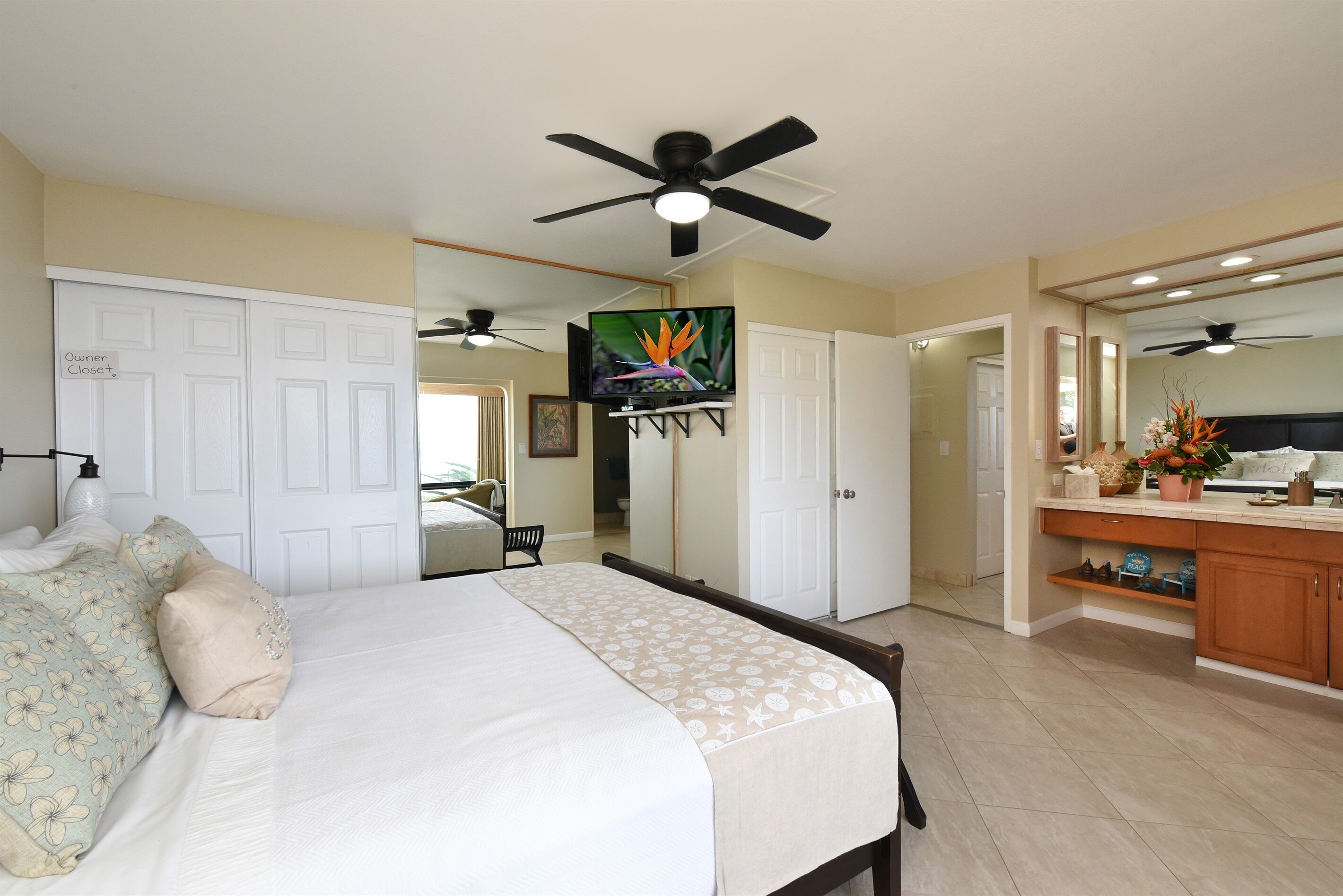 2 bedrooms, iron/ironing board, internet, bed sheets