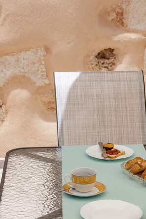 Dining - Villa Onoufris - villa of 1927, spectacular views (Chania)