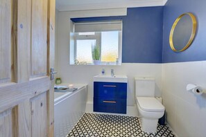 Séchoir à cheveux, serviettes fournies