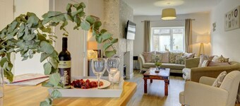 Charming Country Cottage near Cotswolds Sleeps 8 4 bathrooms Kineton Near M40 Gaydon - Inspire Homes