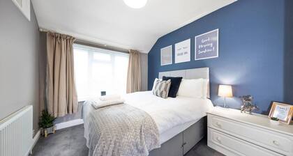 Pendicke Place Cottage | 2 bed house sleeps 4 | Southam Centre | Inspire Homes