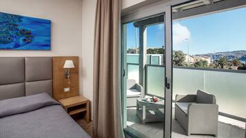 Junior Suite | 1 bedroom, Egyptian cotton sheets, premium bedding, in-room safe