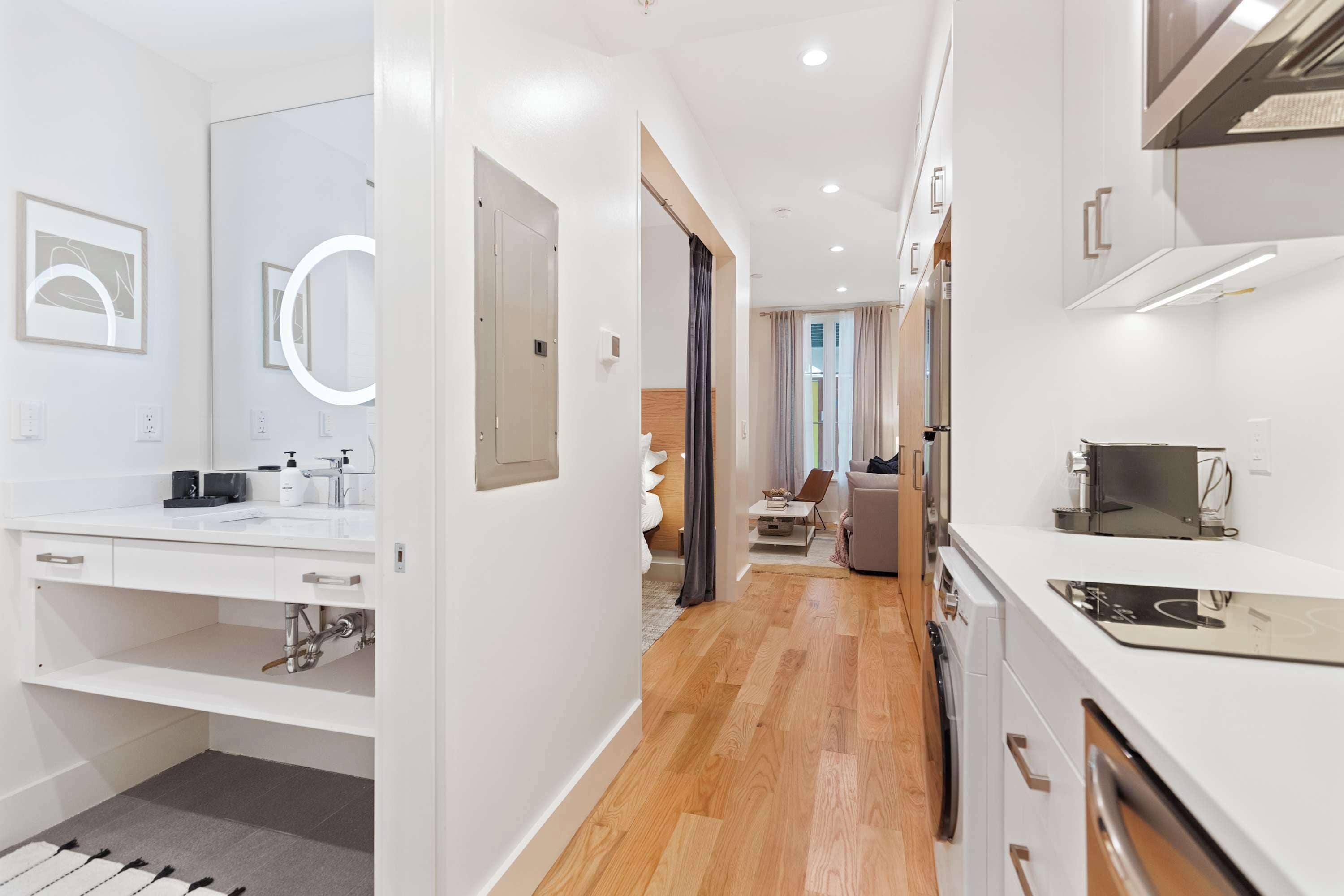 Fridge, microwave, stovetop, dishwasher