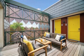 Terrace/patio - 1 Bedroom Suite, Full Kitchen! (Charleston)