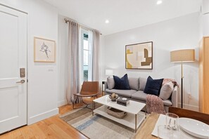 Smart TV, offices - 1 Bedroom Suite, One block off King Street! (Charleston)