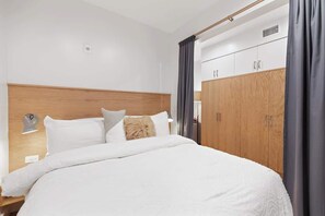 1 bedroom, iron/ironing board, free WiFi, bed sheets