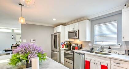 Vibrant Terrytown Home w/ Yard ~ 6 Mi to NOLA