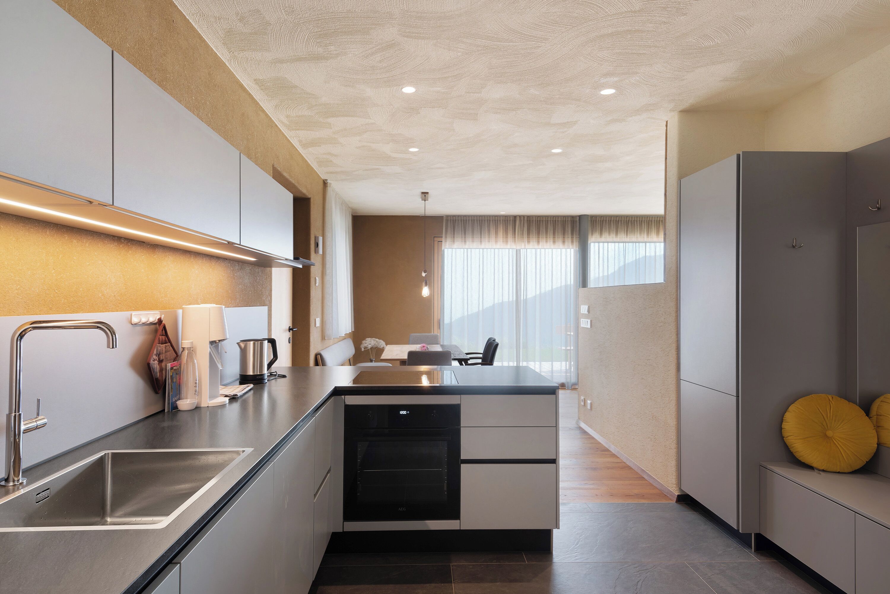 Kühlschrank, Ofen, Herdplatte, Geschirrspüler