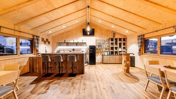 Bar (in der Unterkunft)