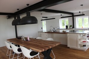 Kühlschrank, Ofen, Herdplatte, Geschirrspüler