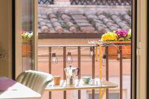 Căn hộ trung tâm thành phố | Ban công