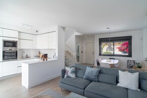 Living area - Villa Premium Los Mangos by Casasol (Nerja)