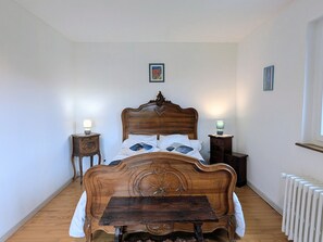 5 chambres, accès au Wi-Fi (inclus), literie fournie