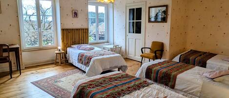 5 chambres, Wi-Fi gratuit, draps fournis