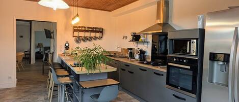 Fridge, microwave, dishwasher