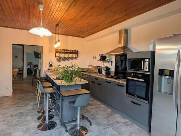 Fridge, microwave, dishwasher