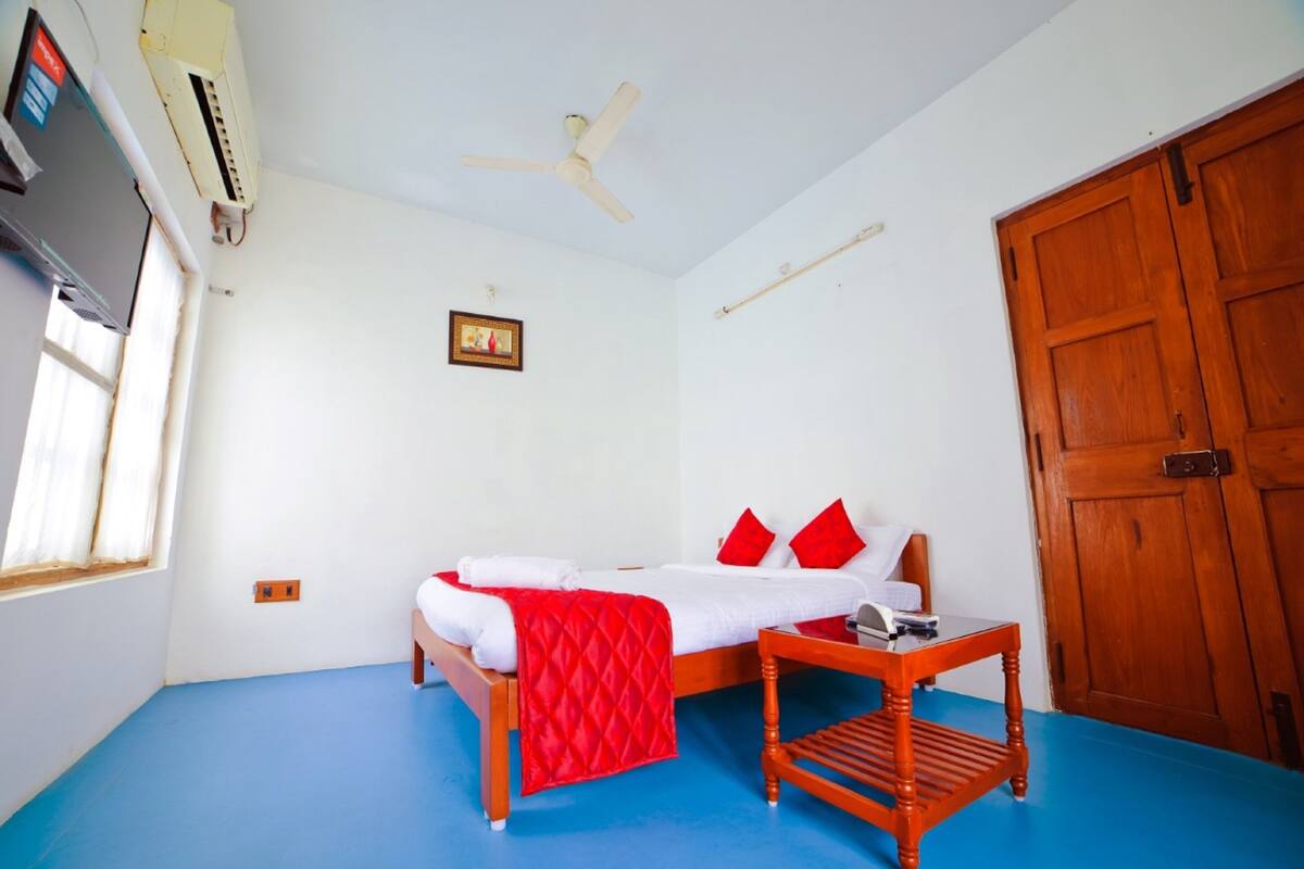 Premium bedding, free WiFi, bed sheets