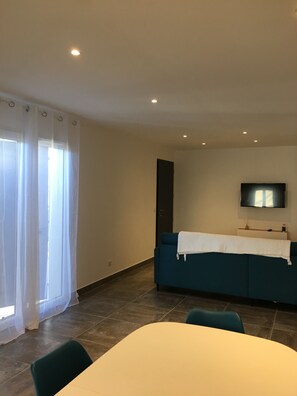 Interior - VILLA TOUT CONFORT (6 people) in CATERI (cateri)