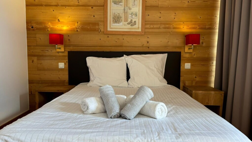 High-quality, Comfortable, Ski-in/ski-out Apartment For 8 People. - La Plagne
