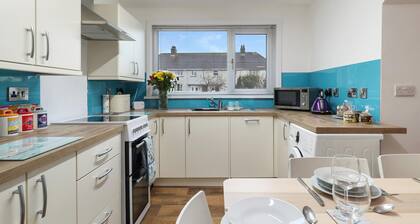 Plas Gwyn - Walk to Beach Parking Enclosed Garden