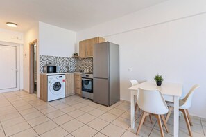 冰箱、微波炉、烤箱、茶具/咖啡用具