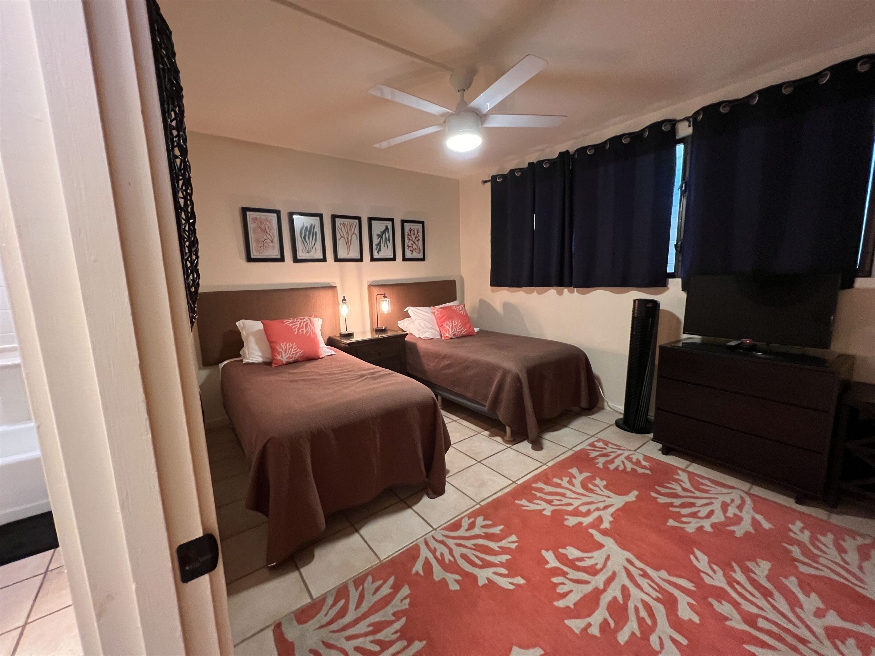 2 bedrooms, desk, iron/ironing board, free WiFi