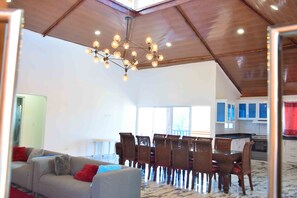 Family Villa | Living room